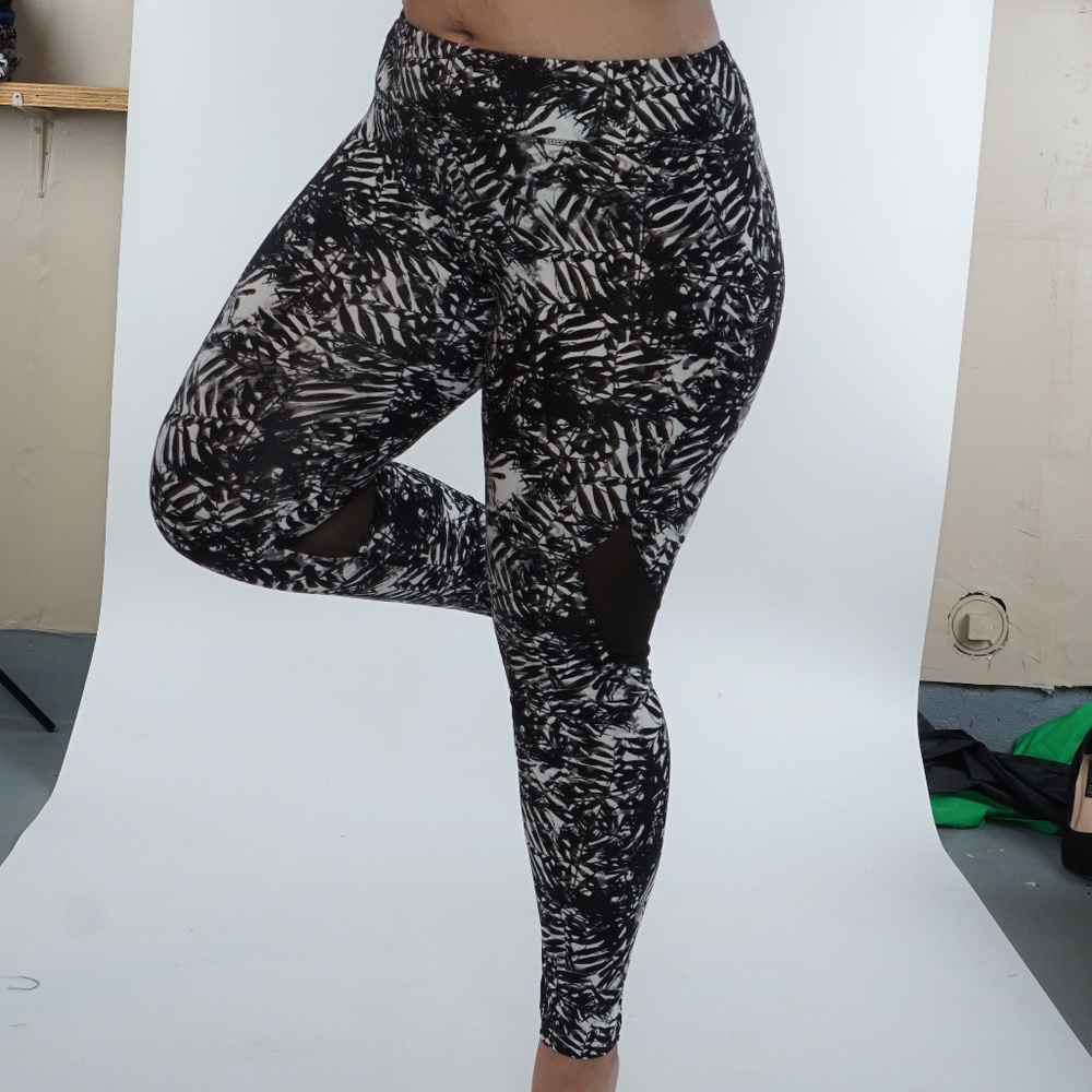 Super soft Leggings with mesh 02-01 - Picture 1 of 3